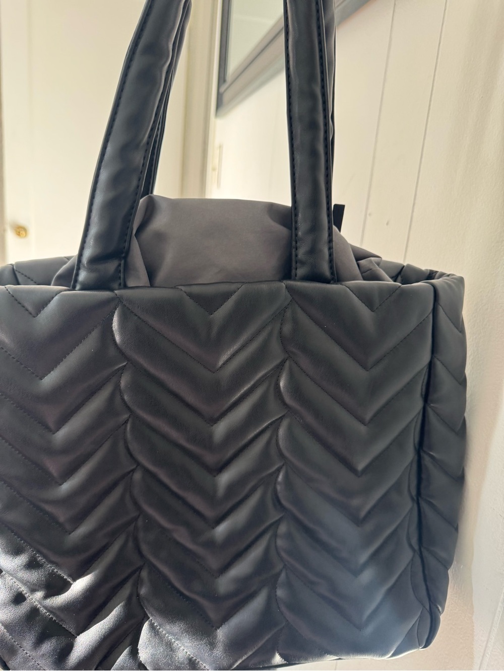 Quilted Simply VERA VERA WANG Tote Bag - Black - Picture 5 of 7